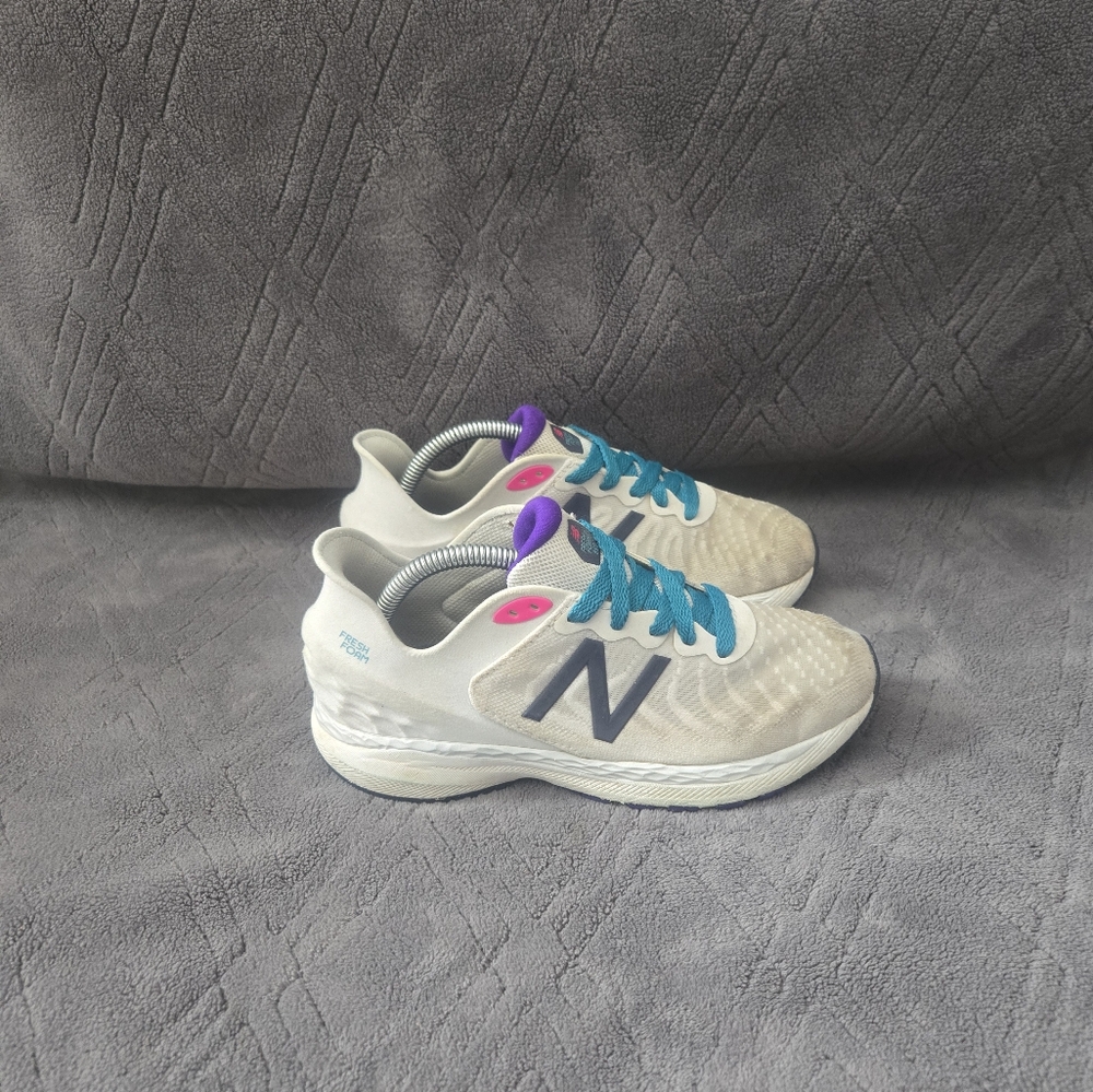 New Balance Fresh Foam 860 V11 Running Shoes Youth Sz 4 Athletic Sneakers.